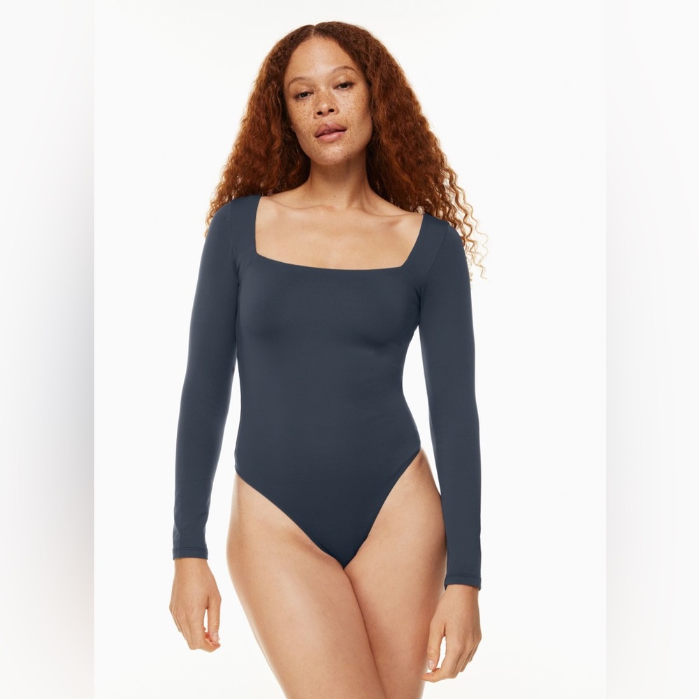 Babaton Blue Long Sleeve Bodysuit‎